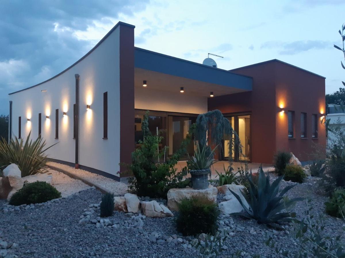 Apartments Bijou With Big Private Garden Near Umag Vilanija Exterior foto