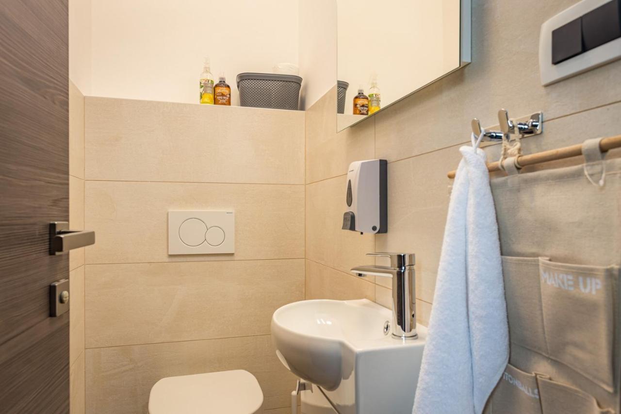 Apartments Bijou With Big Private Garden Near Umag Vilanija Exterior foto