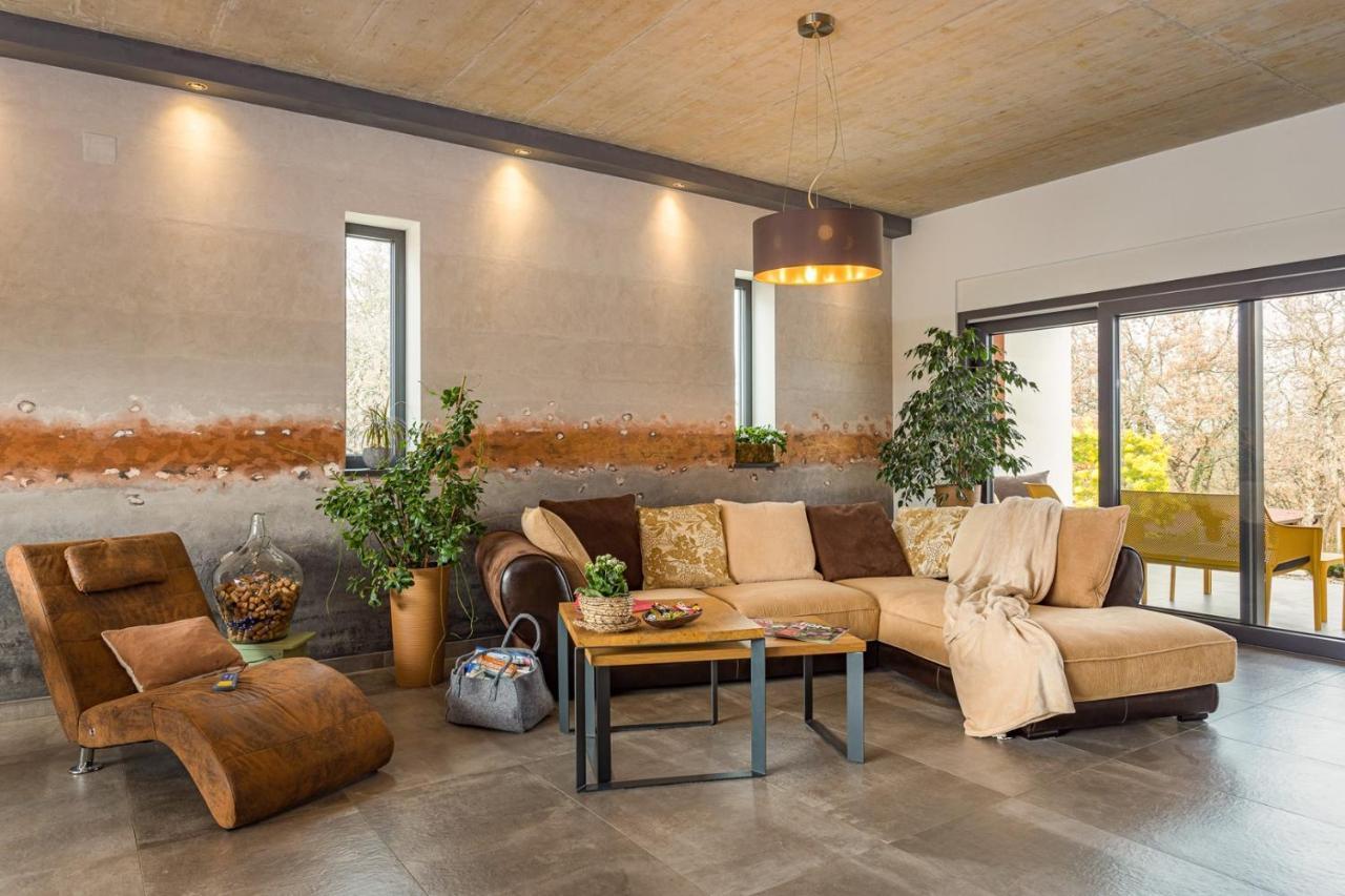 Apartments Bijou With Big Private Garden Near Umag Vilanija Exterior foto